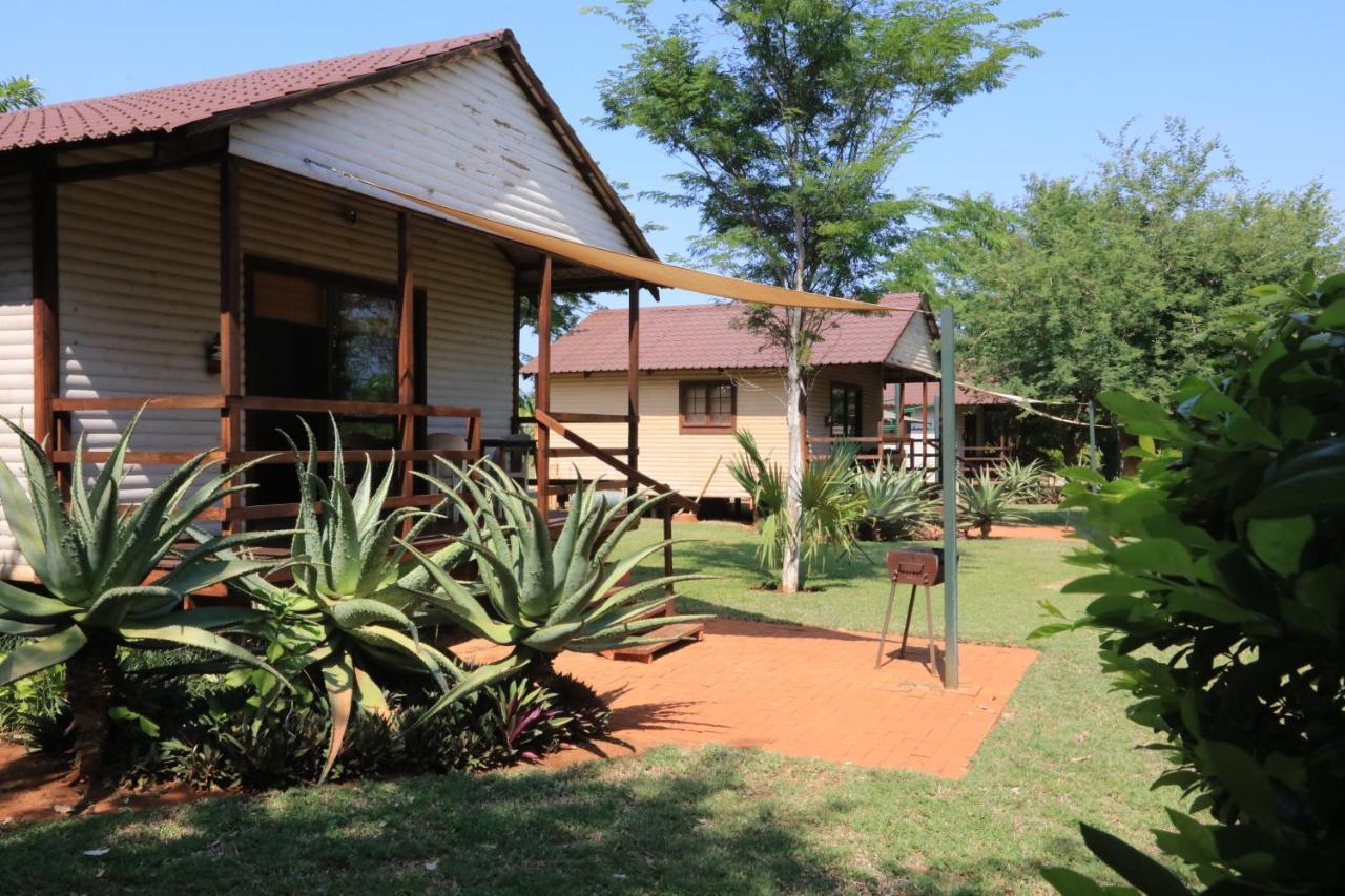 Kruger View Chalets Malalane Exteriör bild